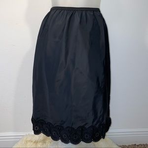 💫 Val Mode • Vintage Black Slip